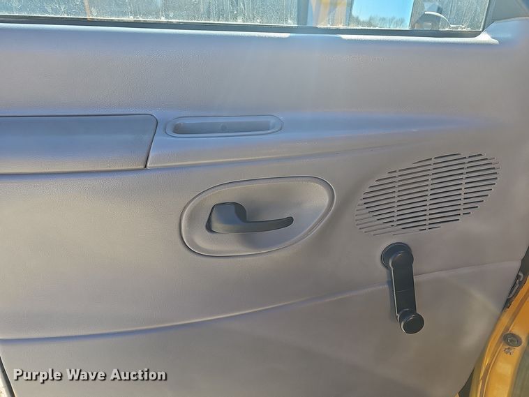 image for item DO7720 2000 Blue Bird E350 Super Duty school bus