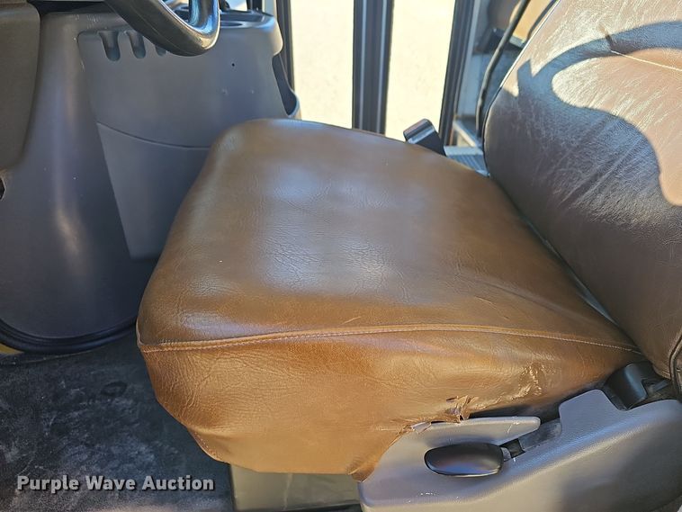 image for item DO7720 2000 Blue Bird E350 Super Duty school bus