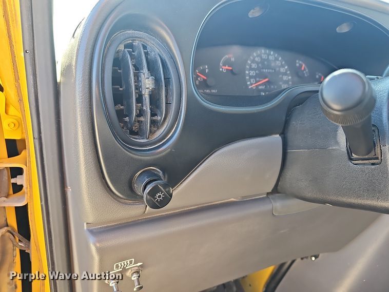 image for item DO7720 2000 Blue Bird E350 Super Duty school bus