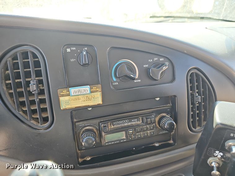 image for item DO7720 2000 Blue Bird E350 Super Duty school bus