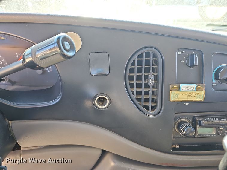 image for item DO7720 2000 Blue Bird E350 Super Duty school bus