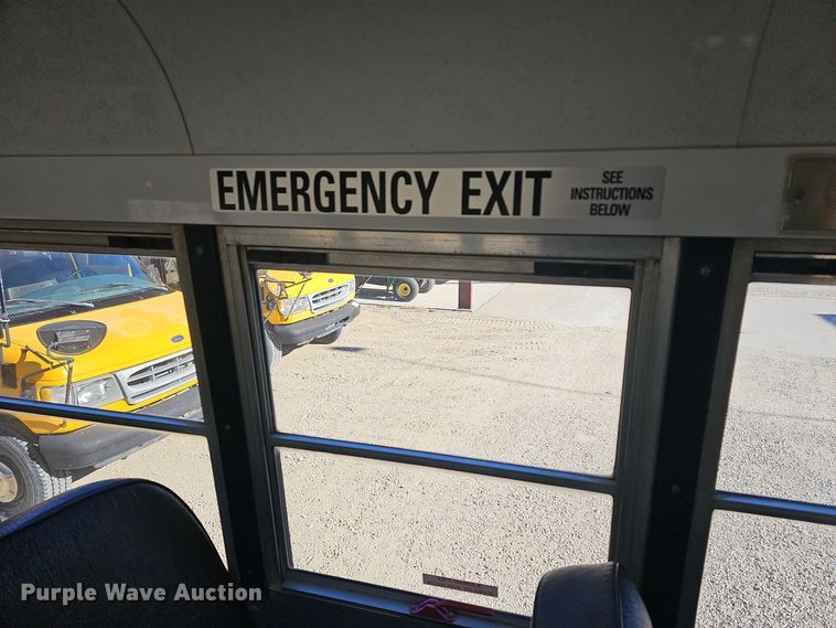 image for item DO7720 2000 Blue Bird E350 Super Duty school bus