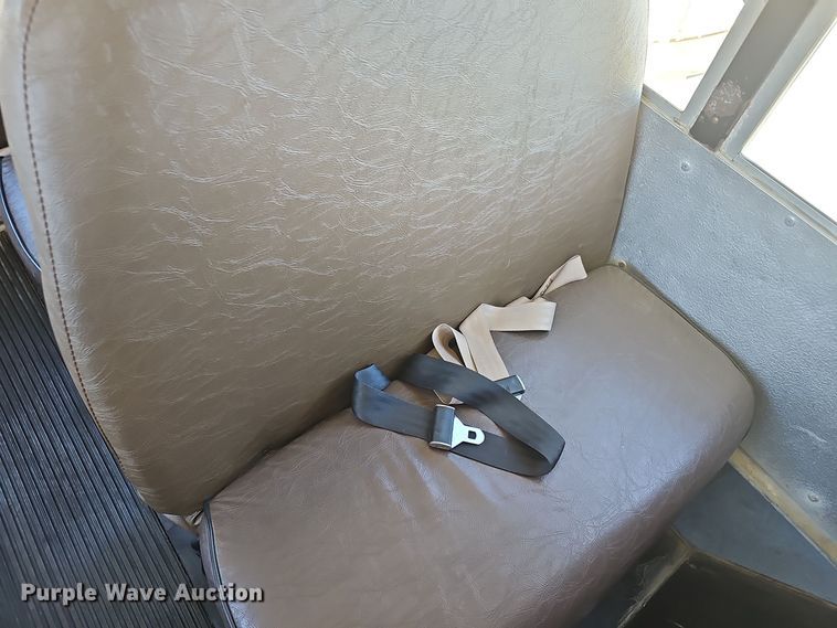 image for item DO7720 2000 Blue Bird E350 Super Duty school bus