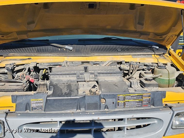 image for item DO7720 2000 Blue Bird E350 Super Duty school bus