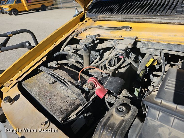 image for item DO7720 2000 Blue Bird E350 Super Duty school bus