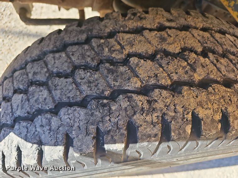 image for item DO7720 2000 Blue Bird E350 Super Duty school bus