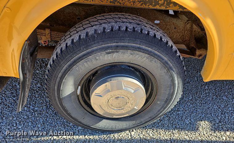 image for item DO7720 2000 Blue Bird E350 Super Duty school bus