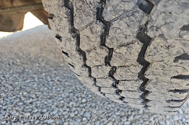 image for item DO7720 2000 Blue Bird E350 Super Duty school bus