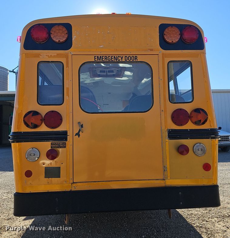image for item DO7721 2000 Blue Bird E350 Super Duty school bus