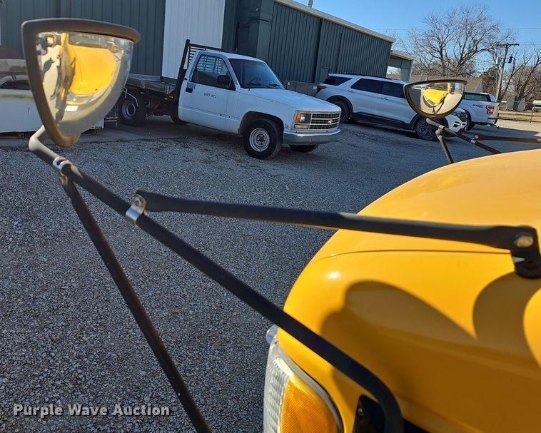 image for item DO7721 2000 Blue Bird E350 Super Duty school bus