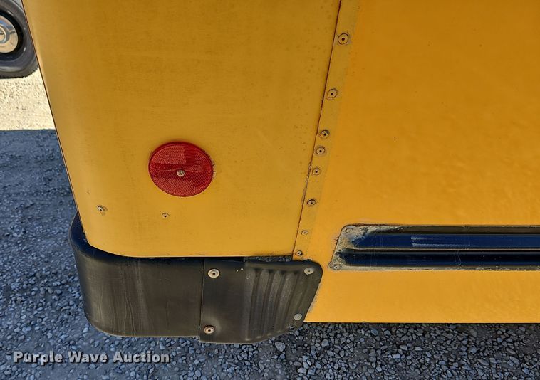 image for item DO7721 2000 Blue Bird E350 Super Duty school bus