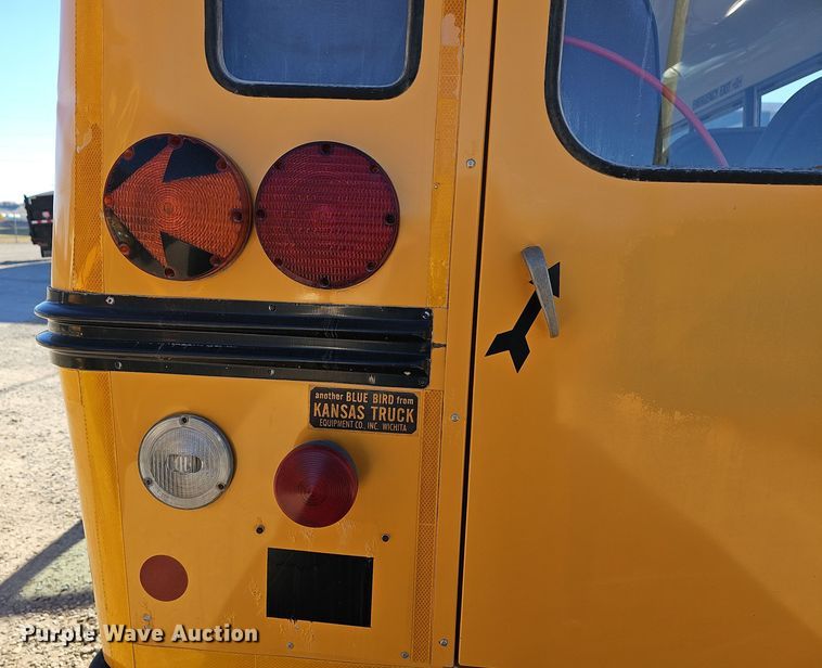 image for item DO7721 2000 Blue Bird E350 Super Duty school bus