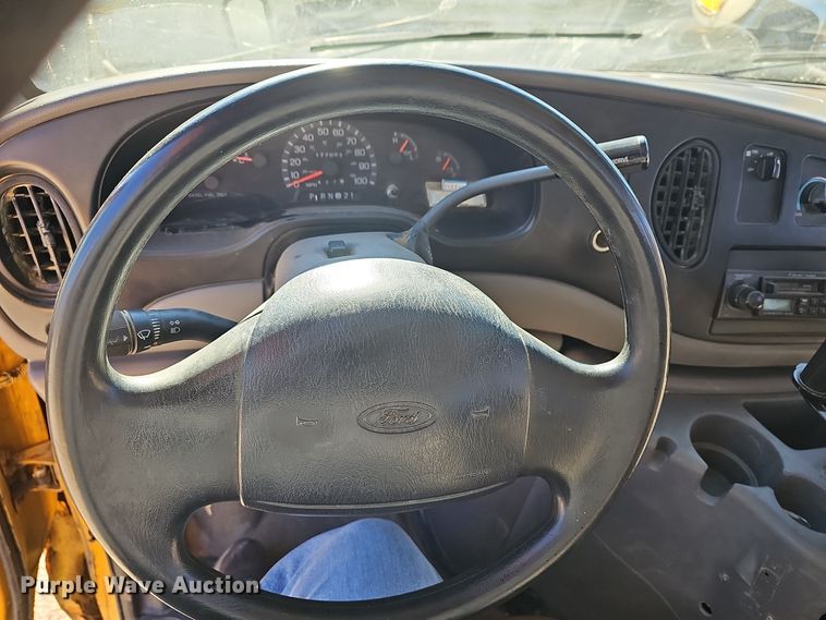 image for item DO7721 2000 Blue Bird E350 Super Duty school bus