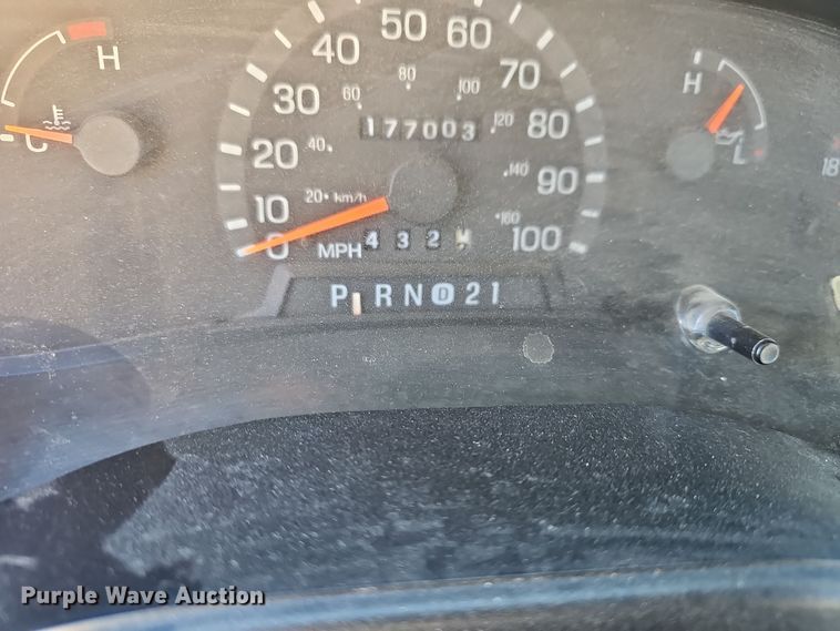 image for item DO7721 2000 Blue Bird E350 Super Duty school bus