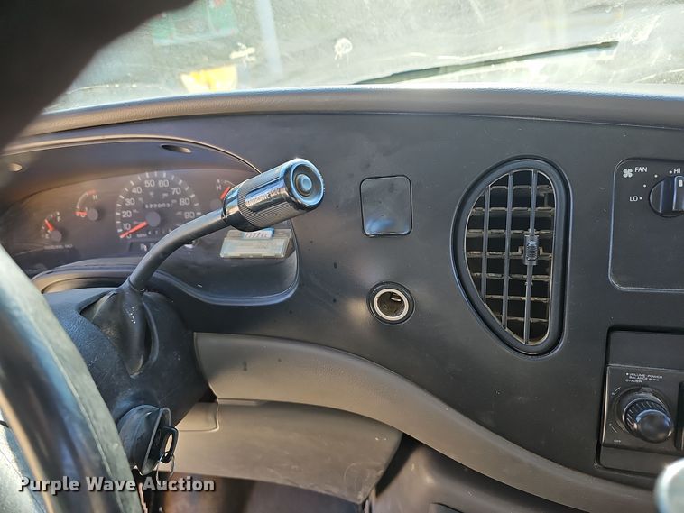 image for item DO7721 2000 Blue Bird E350 Super Duty school bus