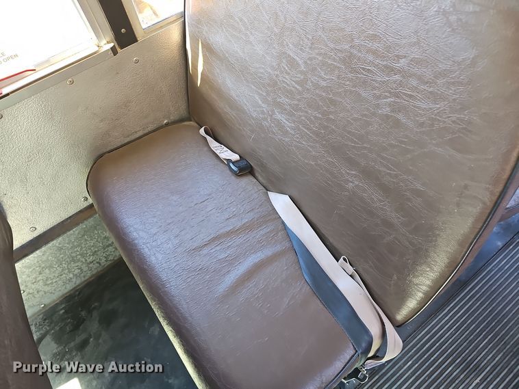 image for item DO7721 2000 Blue Bird E350 Super Duty school bus