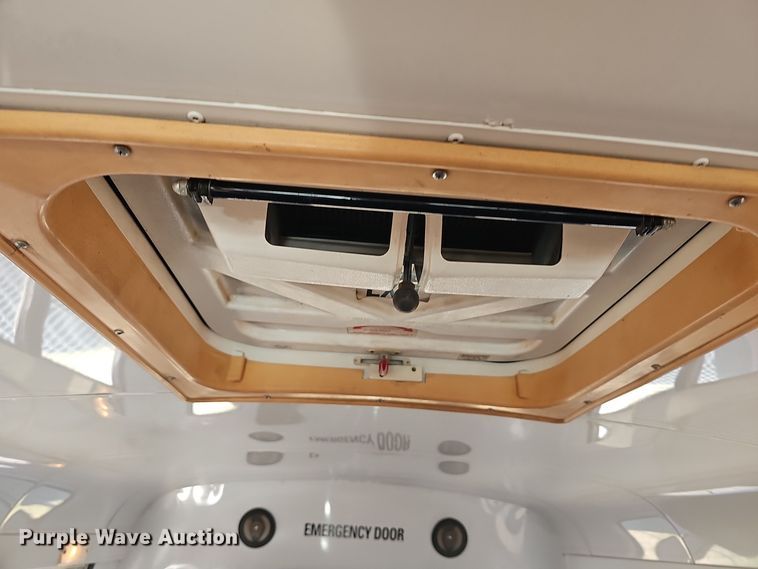 image for item DO7721 2000 Blue Bird E350 Super Duty school bus