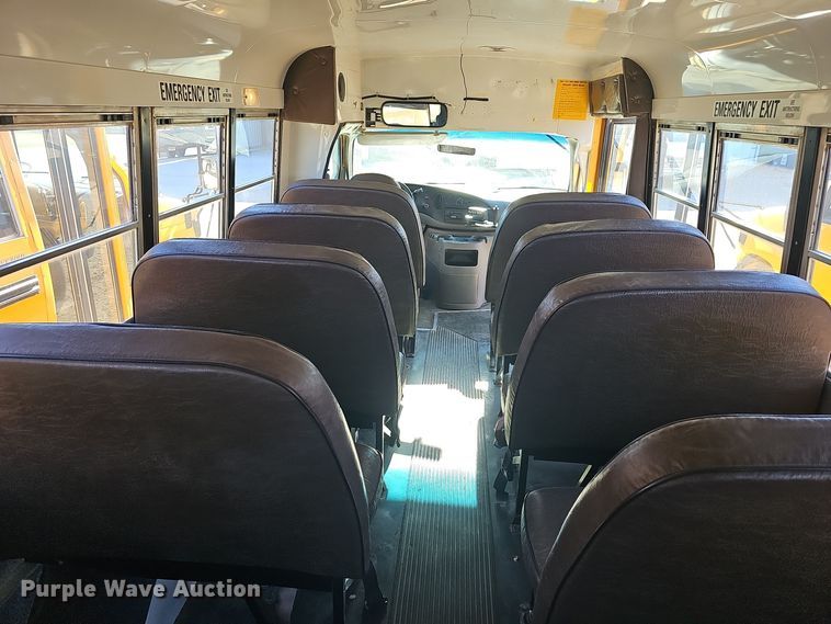 image for item DO7721 2000 Blue Bird E350 Super Duty school bus