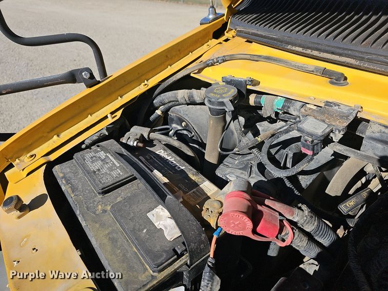 image for item DO7721 2000 Blue Bird E350 Super Duty school bus