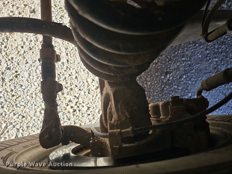 image for item DO7721 2000 Blue Bird E350 Super Duty school bus