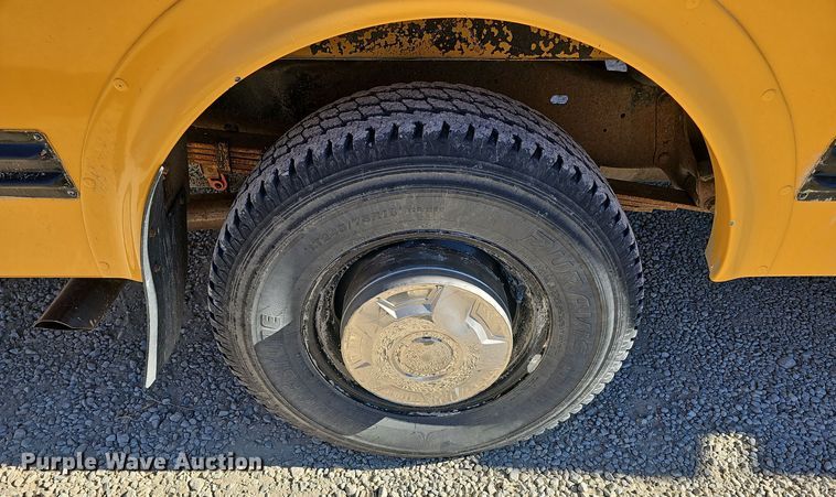 image for item DO7721 2000 Blue Bird E350 Super Duty school bus