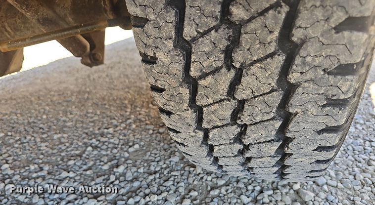 image for item DO7721 2000 Blue Bird E350 Super Duty school bus