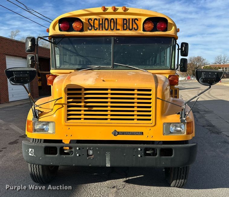 image for item DP6078 1997 International 3800 school bus