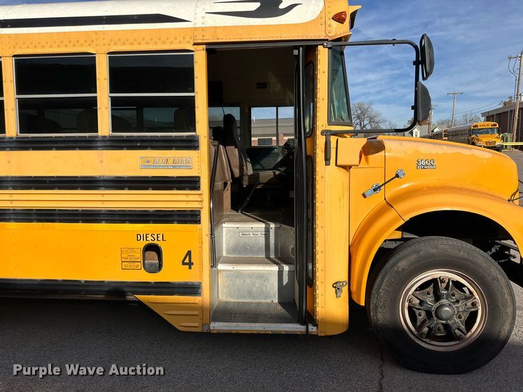 image for item DP6078 1997 International 3800 school bus