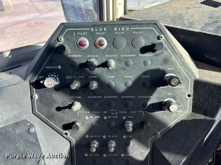 image for item DP6078 1997 International 3800 school bus