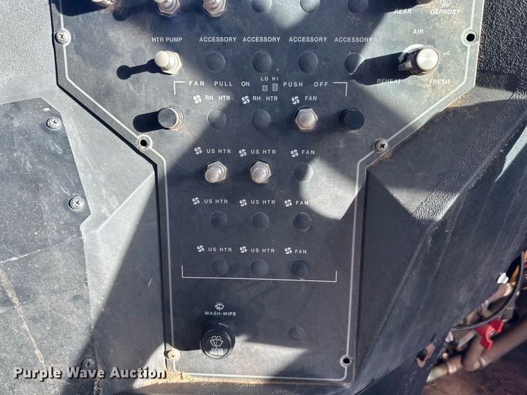 image for item DP6078 1997 International 3800 school bus