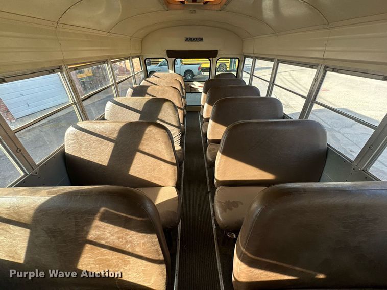 image for item DP6078 1997 International 3800 school bus