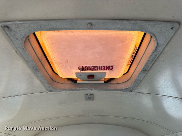 image for item DP6078 1997 International 3800 school bus