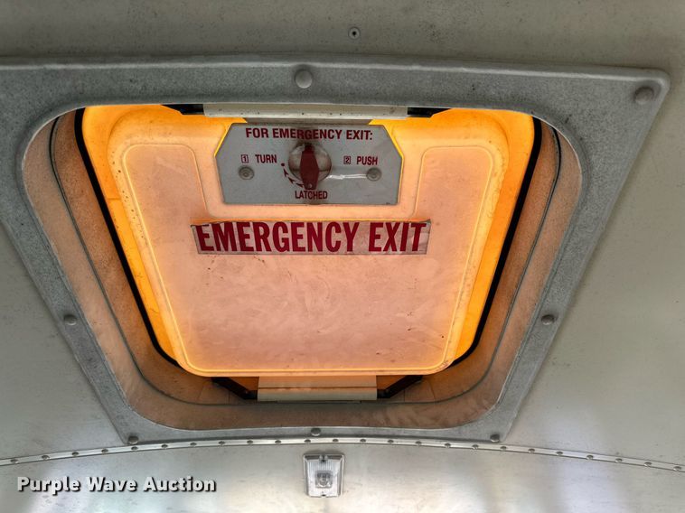 image for item DP6078 1997 International 3800 school bus