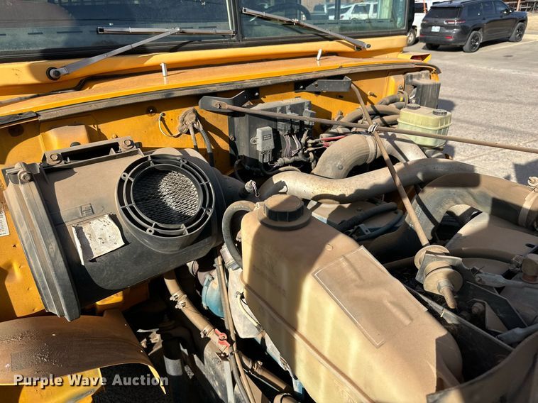 image for item DP6078 1997 International 3800 school bus