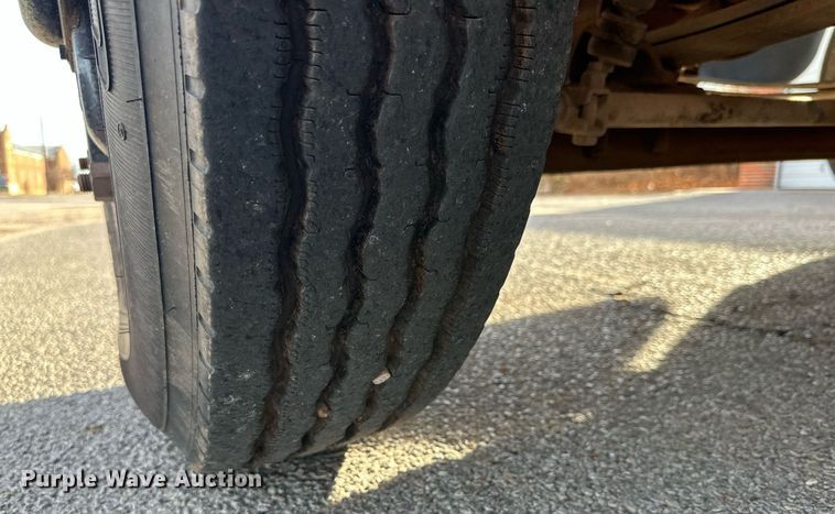 image for item DP6078 1997 International 3800 school bus