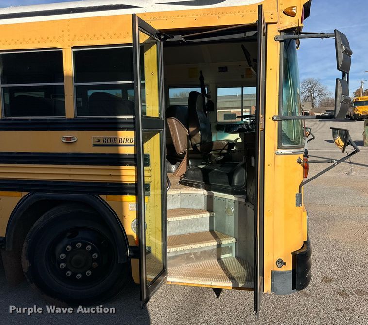 image for item DP6079 1999 Bluebird TC2000 school bus