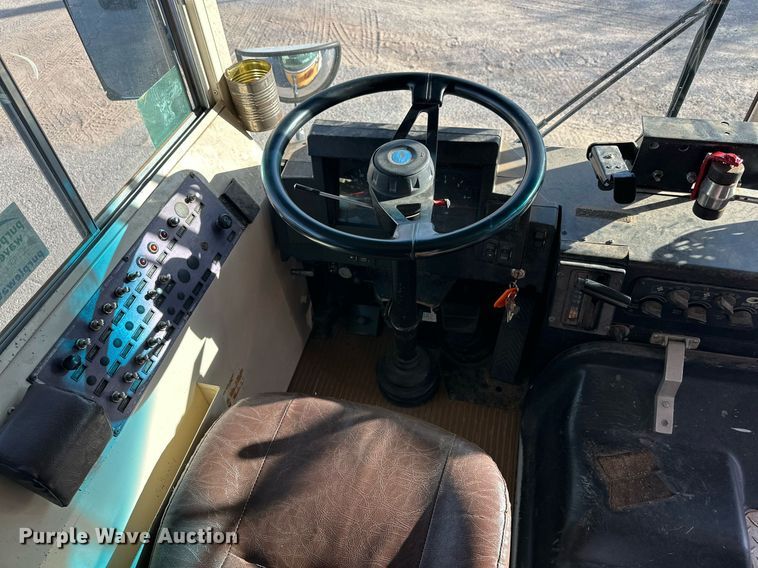 image for item DP6079 1999 Bluebird TC2000 school bus