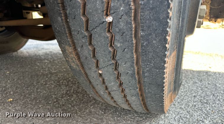 image for item DP6079 1999 Bluebird TC2000 school bus