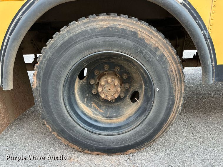 image for item DP6079 1999 Bluebird TC2000 school bus