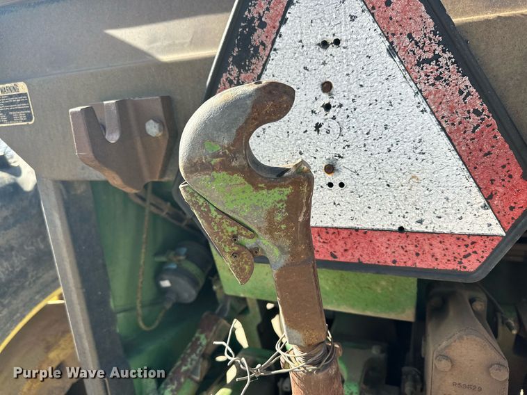 image for item DP6087 1982 John Deere 4440P tractor