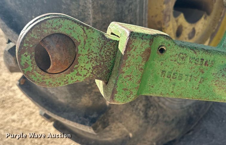 image for item DP6087 1982 John Deere 4440P tractor