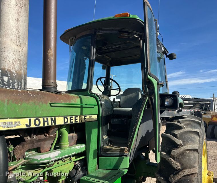 image for item DP6087 1982 John Deere 4440P tractor