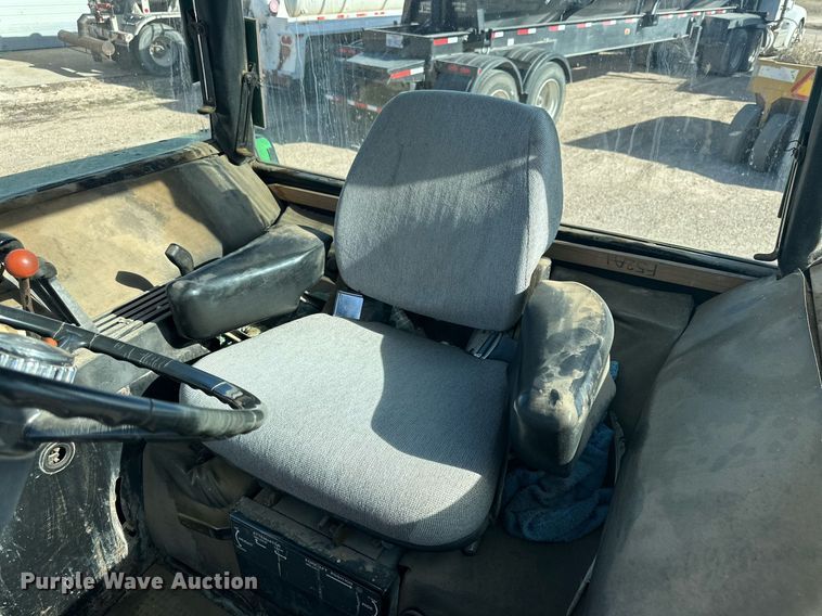 image for item DP6087 1982 John Deere 4440P tractor