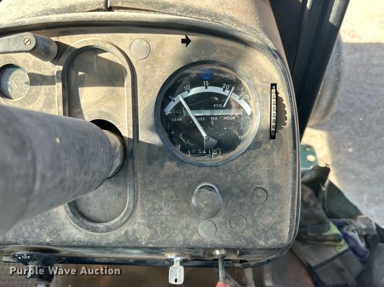 image for item DP6087 1982 John Deere 4440P tractor