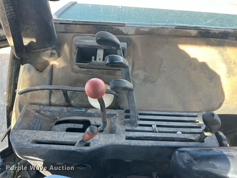 image for item DP6087 1982 John Deere 4440P tractor