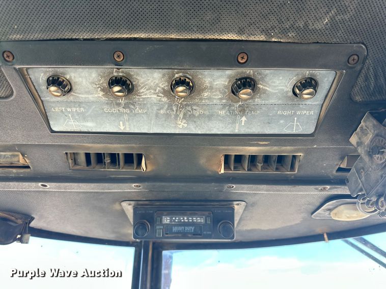 image for item DP6087 1982 John Deere 4440P tractor