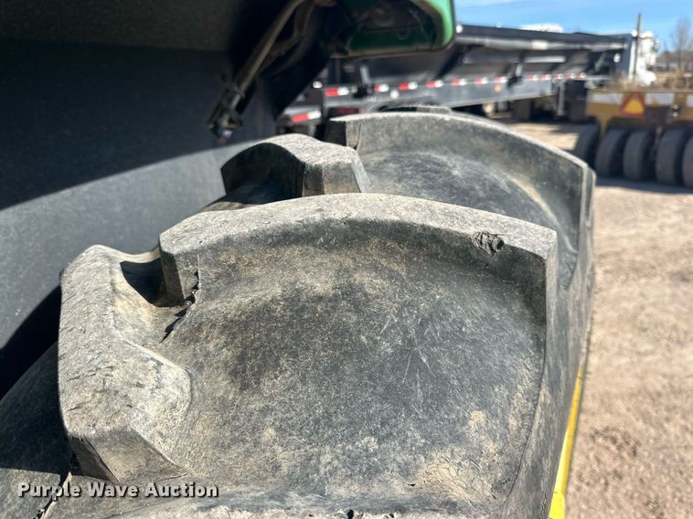 image for item DP6087 1982 John Deere 4440P tractor