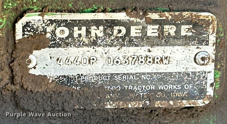 image for item DP6087 1982 John Deere 4440P tractor