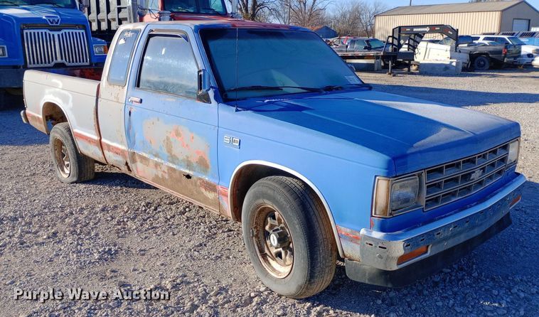 image for item DP7999 1985 Chevrolet S10 pickup truck