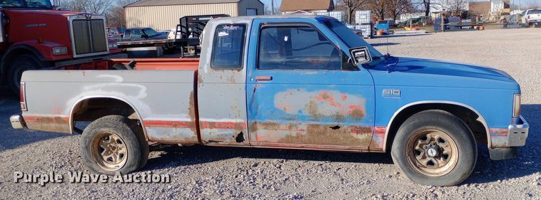 image for item DP7999 1985 Chevrolet S10 pickup truck